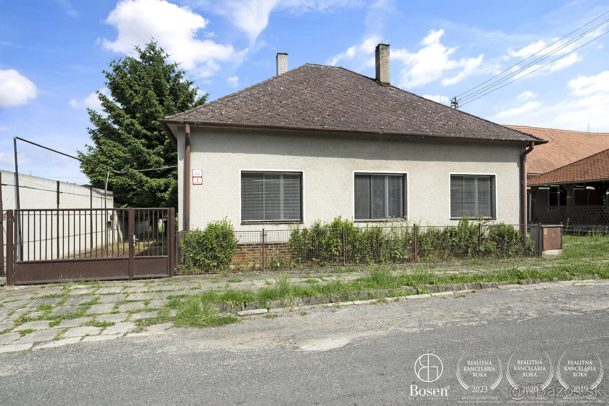 BOSEN | Rodinný dom v srdci obce Borský Mikuláš, pozemok 798
