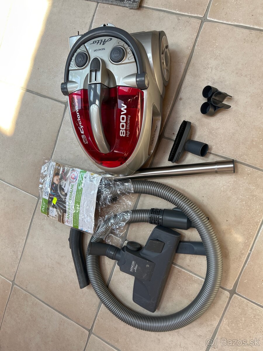 Predám bezsáčkový vysávač Sencor Vacuum cleaner