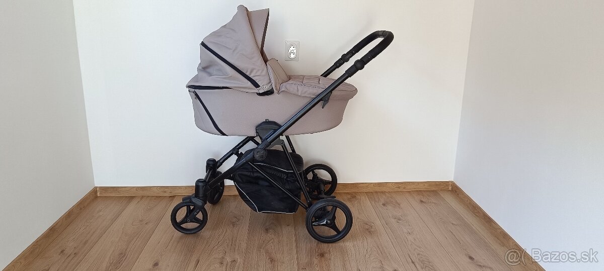 Bebetto Yoddi + Kiddy Evoluna i-Size 2