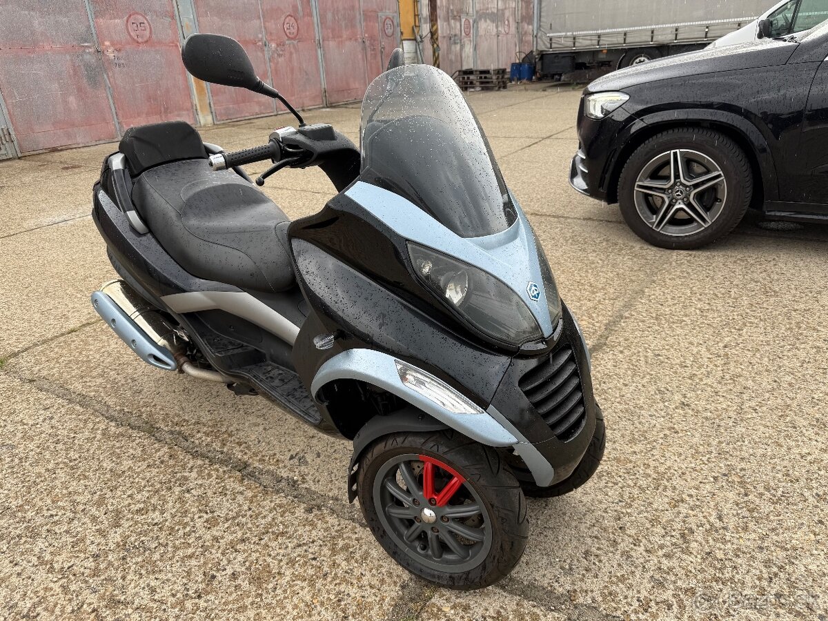 Piaggio mp3 400