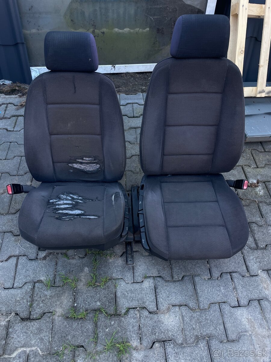 Bmw e36 sedačky