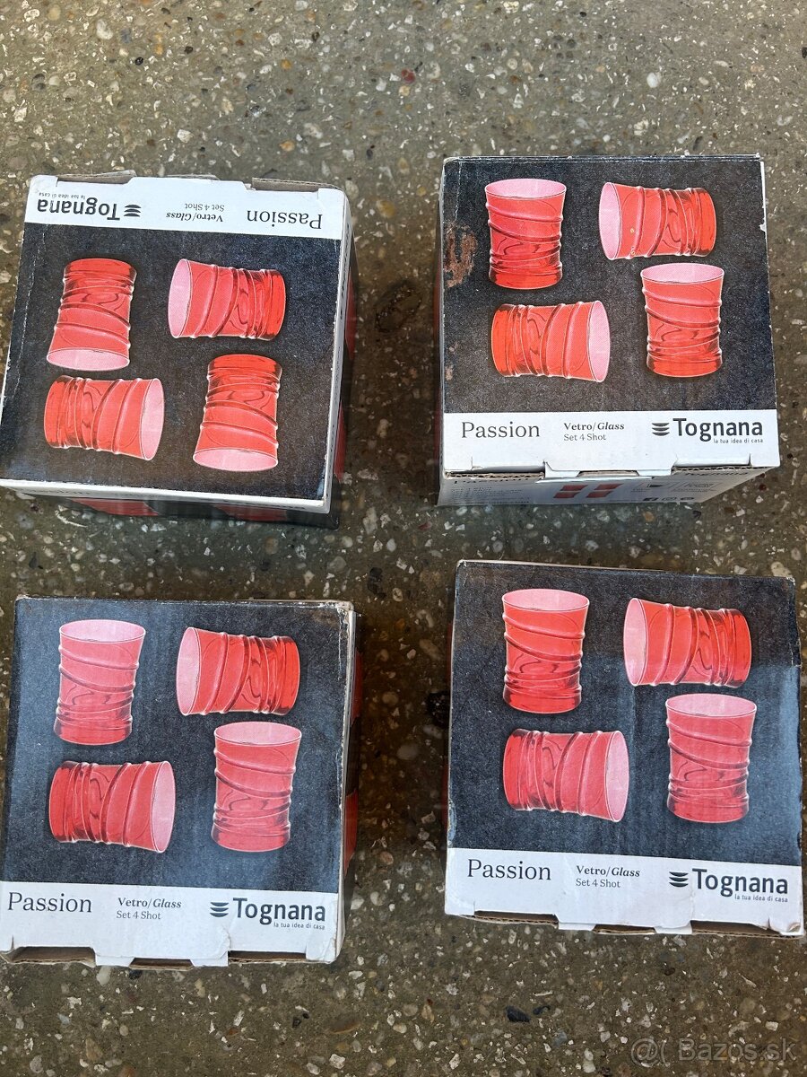 Malé poháriky nove