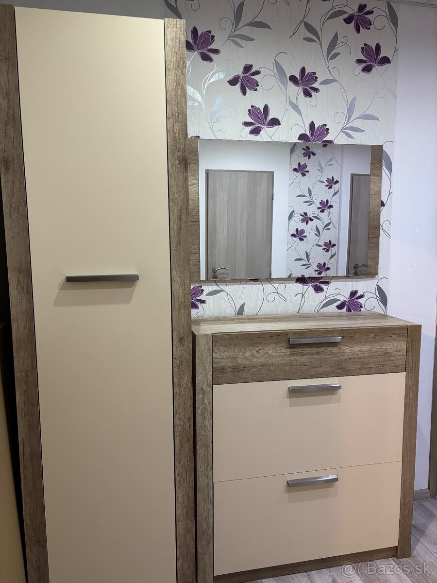 Predsienová zostava