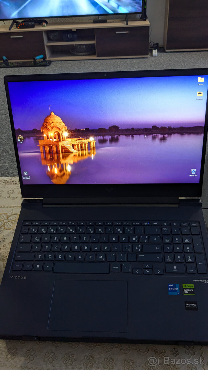HP Victus 16-r1777ng (Herny - i7 14700hx, 16GB, RTX 4070)