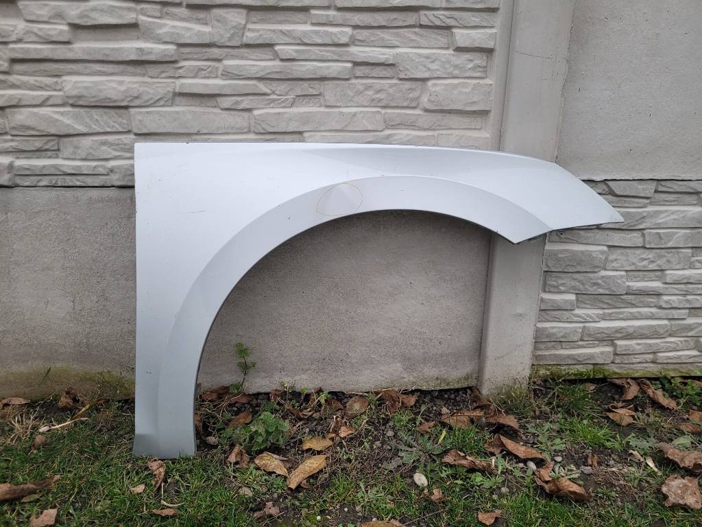 SKODA OCTAVIA 4 PRAVY BLATNIK