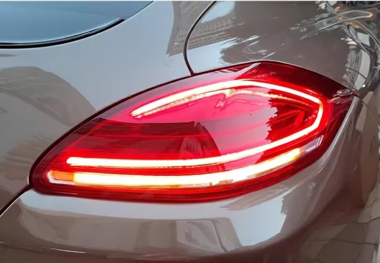 Porsche panamera zadné LED svetlá