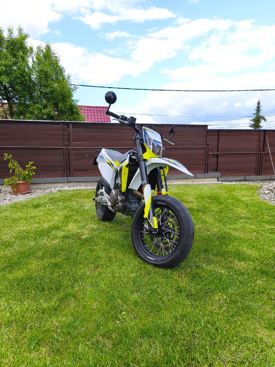 Husqvarna 701 SM
