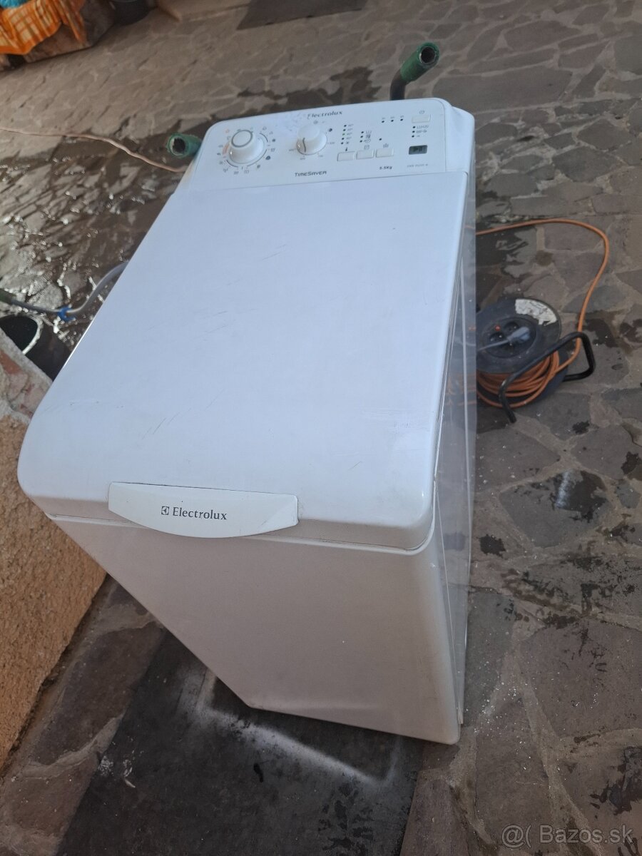 Automaticka pracka elektrolux. 2