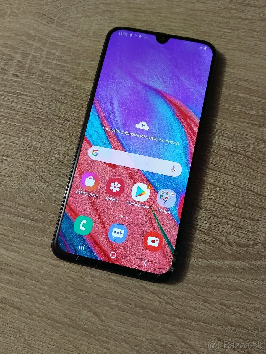 Samsung Galaxy A40 / 4/64GB Prasknutý displej