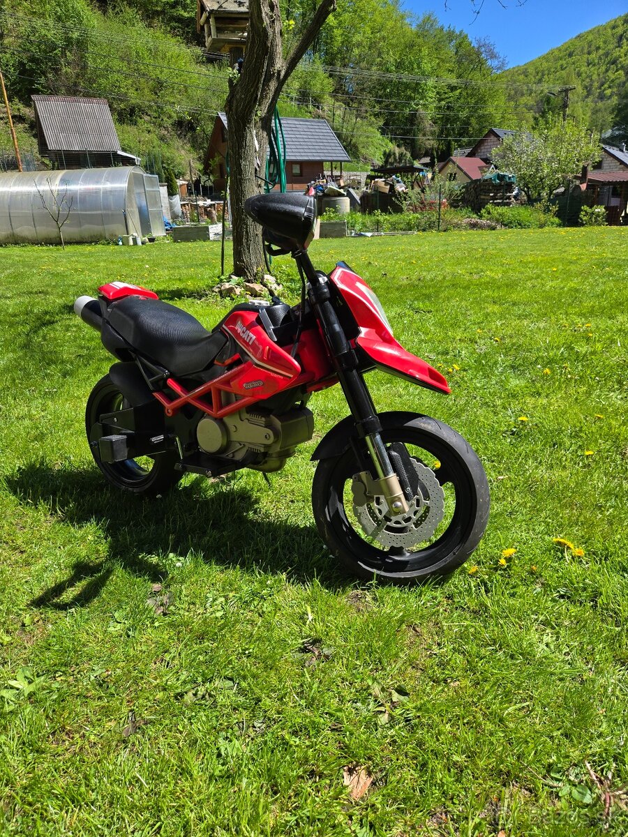 Peg perego ducati