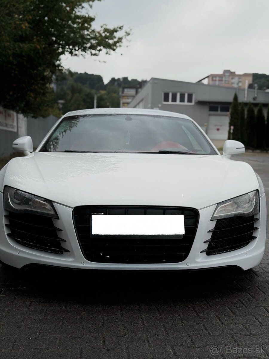 Audi R8