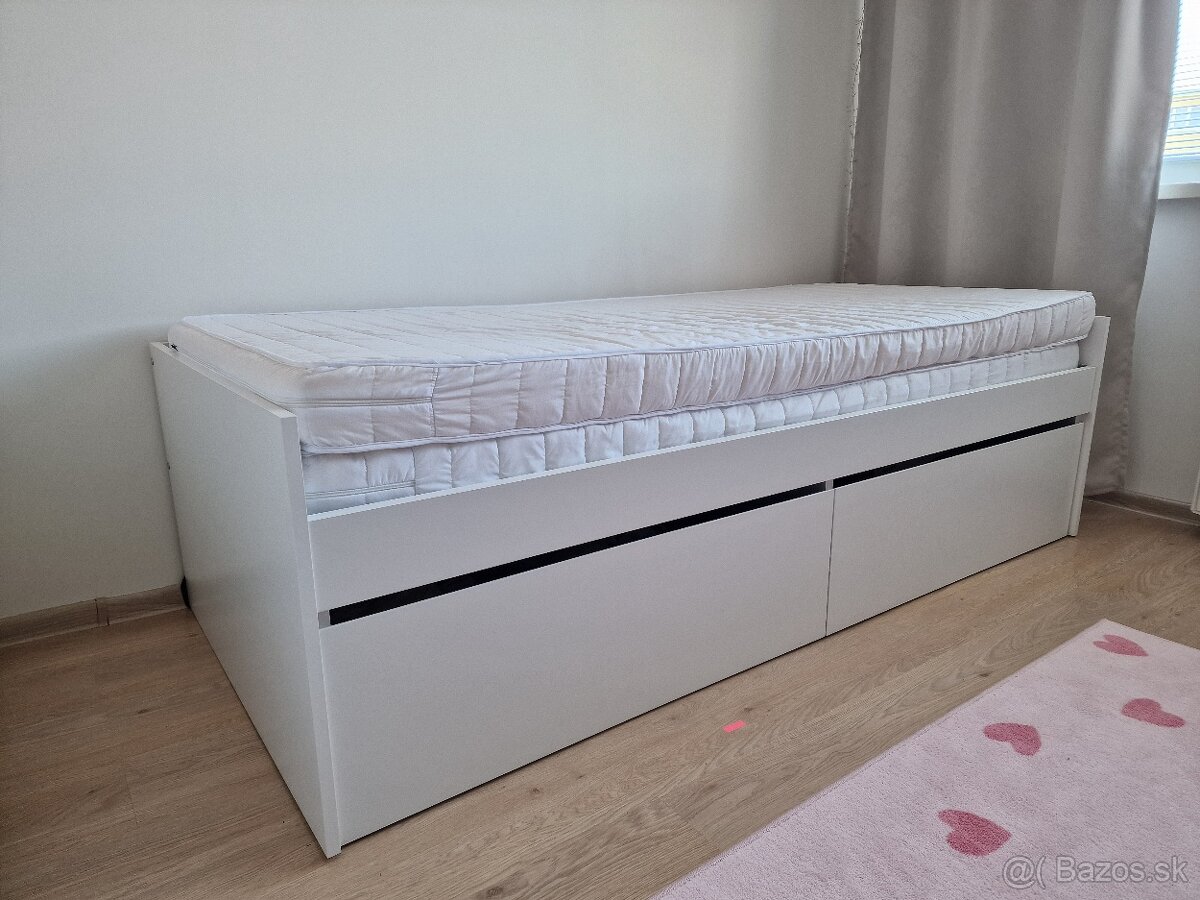 Rozkladacia postel s úložným priestorom