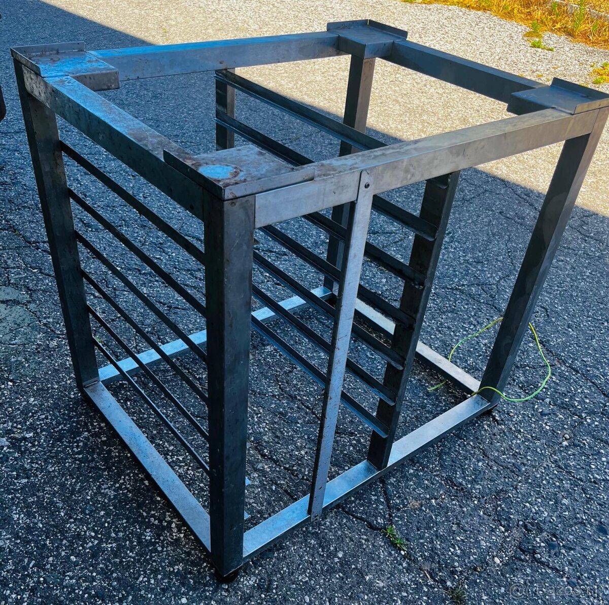 Podstavec pod konvektomat