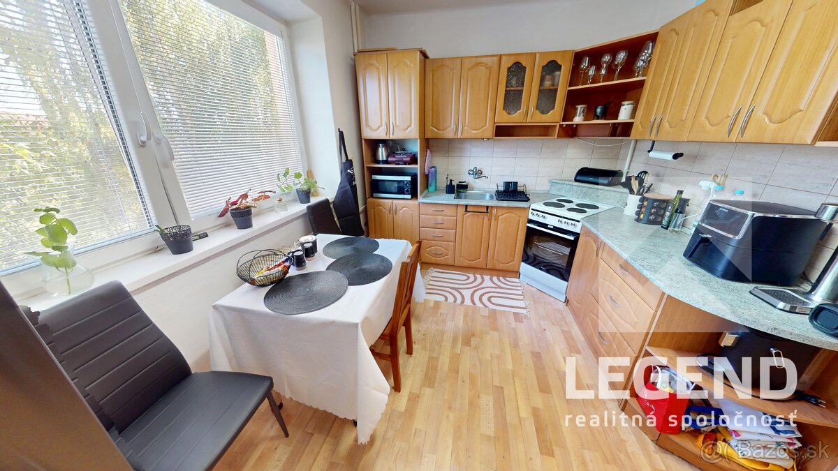 1i byt Nové Mesto nad Váhom, 40 m2, rekonštrukcia, zariadený