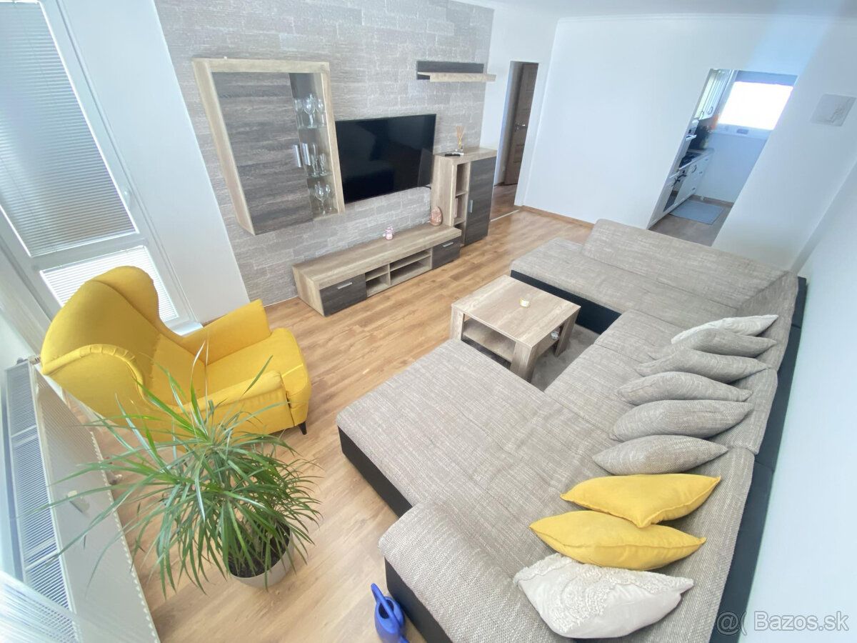 NA PREDAJ kompletne zariadený 3 izbový by po rekonštrukcii