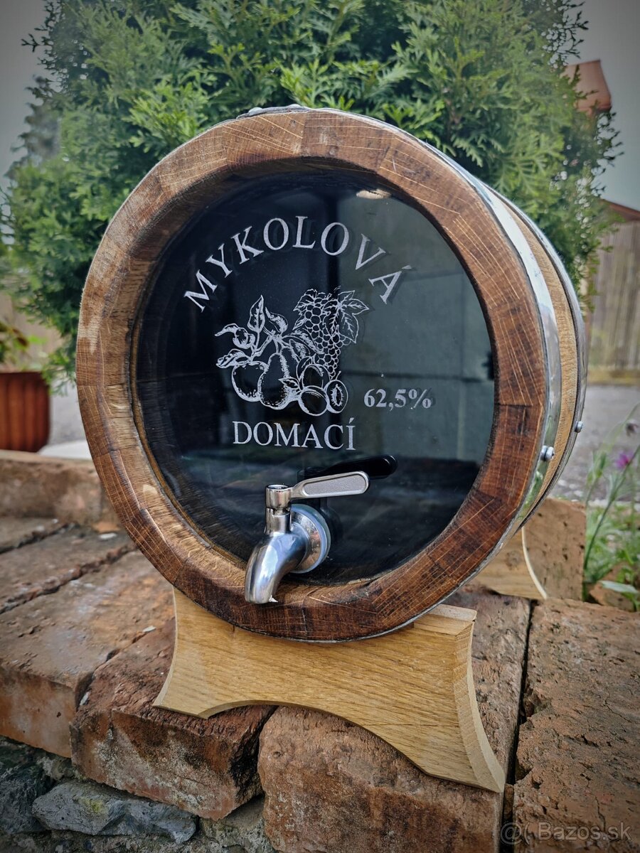 Dubový sud so skleneným čelom