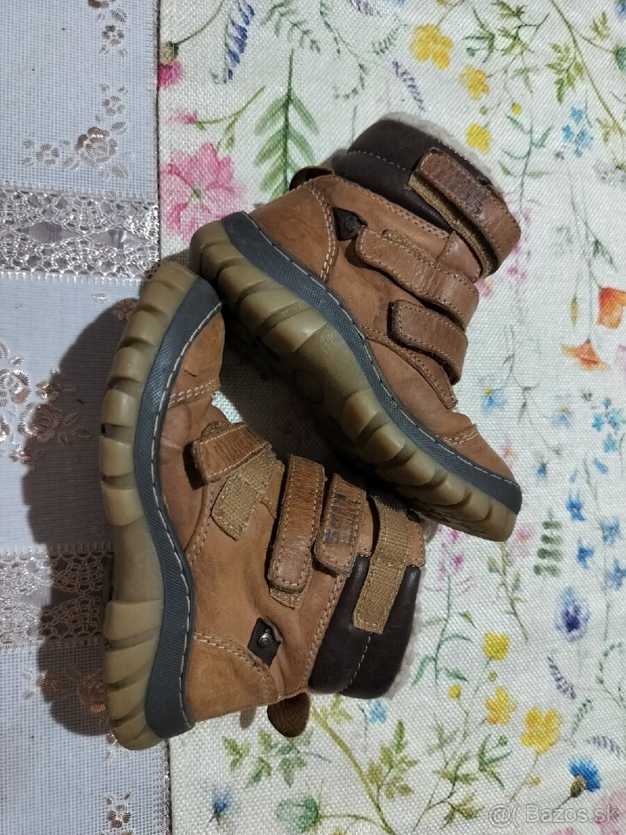 Detské chlapčenské zimné topánky v.24