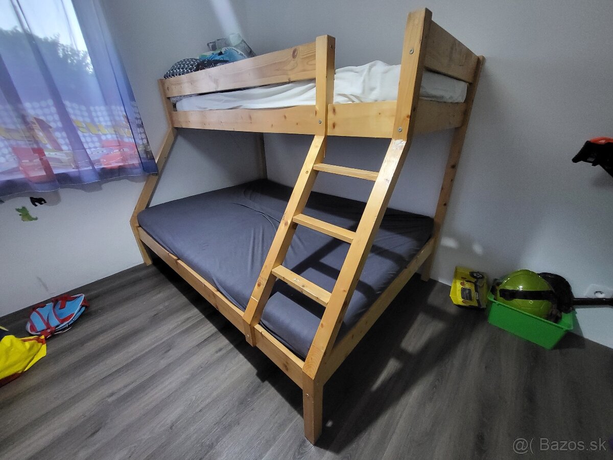 Poschodová posteľ s roštami + matrace