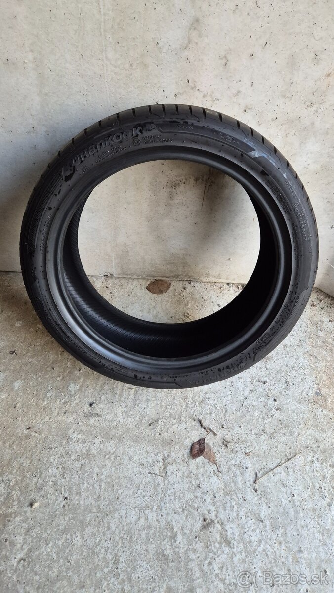 Predam letne gumy hankook 205/45 17