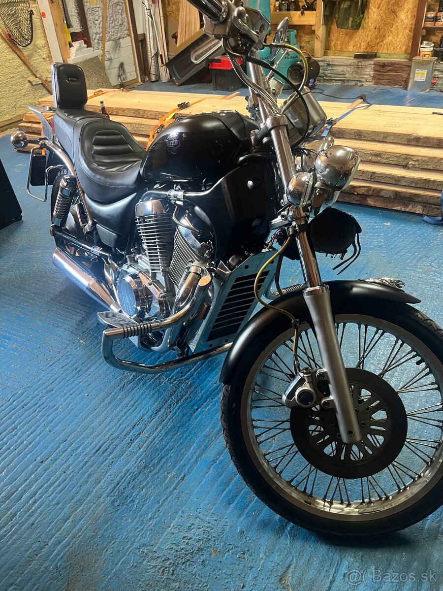 Suzuki Intruder VS800 GL