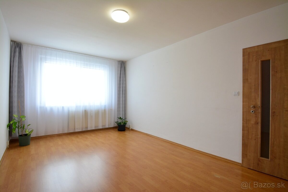 Na predaj 3 - izbový byt Poprad, ulica Letná s balkónom a vý