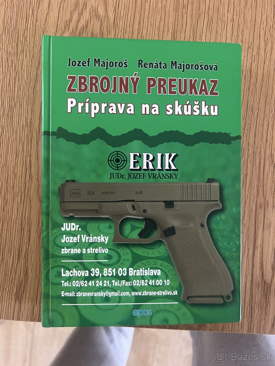 Zbrojny preukaz kniha