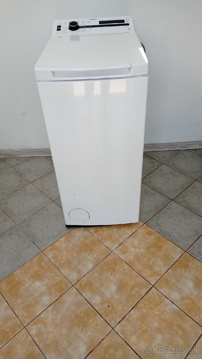 Predám pračku značky Whirlpool.
