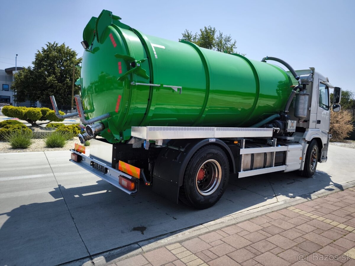 Volvo FM 370 fekal/cisterna/
