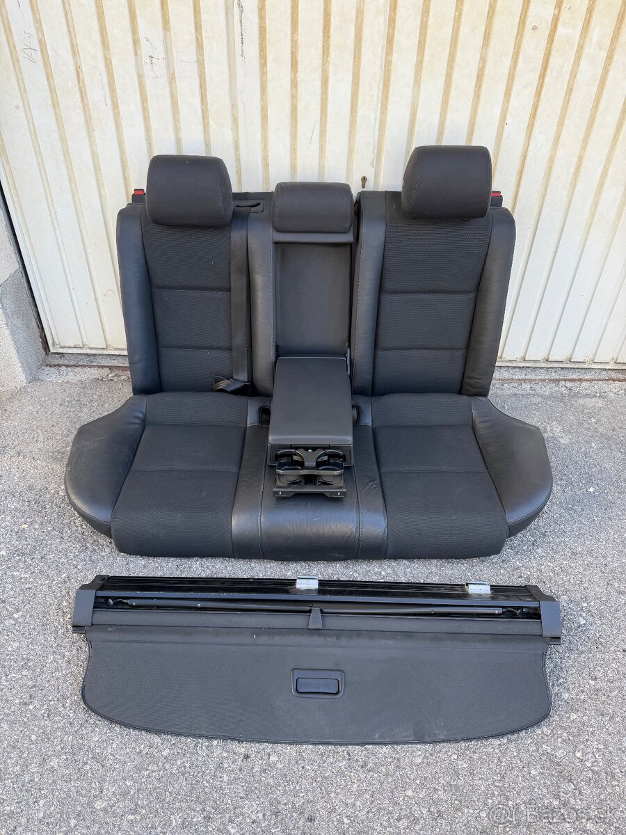 Predam zadnu polokozenu sedacku audi original s-line