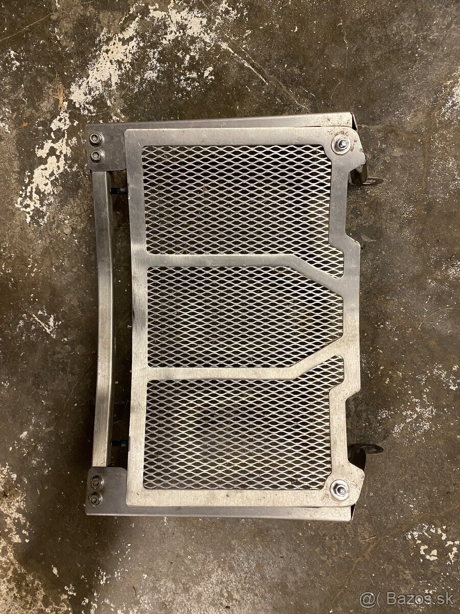 kryt motora a spodné padacie rámy a kryt chladiča KTM 690