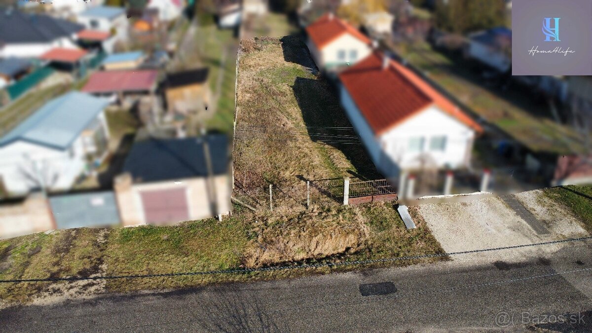 Stavebný pozemok v centre Rajky