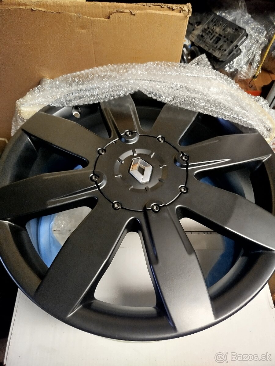 5x108 R18 megane RS 225