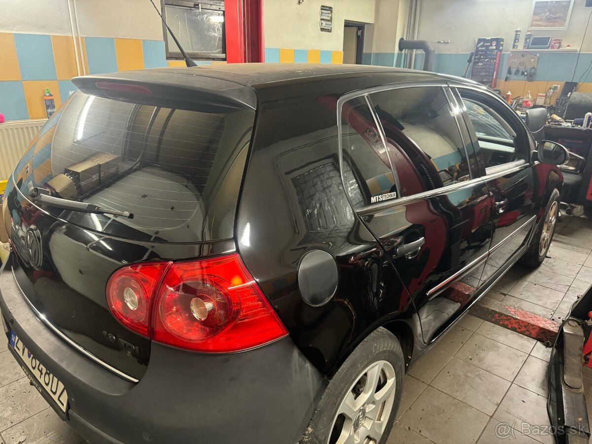 Rozpredam Volkswagen Golf 5