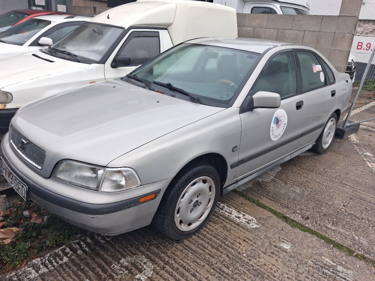 Predaj Volvo V40 benzín