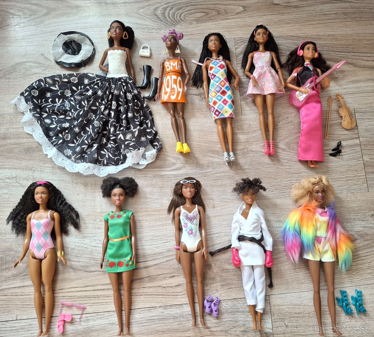 Nová bábika Barbie Extra, Color Reveal, černoška