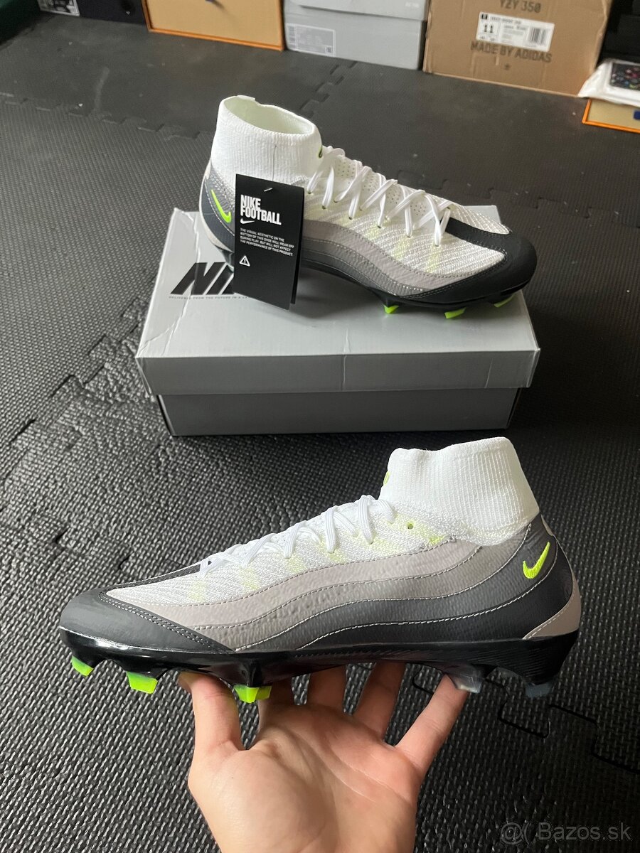 Nike Kopacky Sivo/Biele