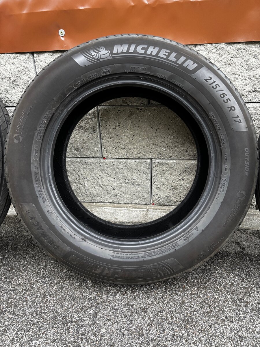 Michelin Primacy 4 215/65 R17