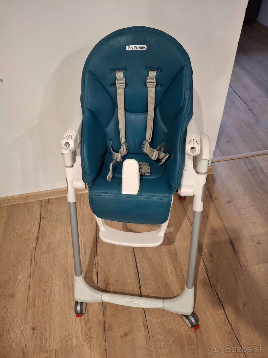 Jedalenska stolicka peg perego v