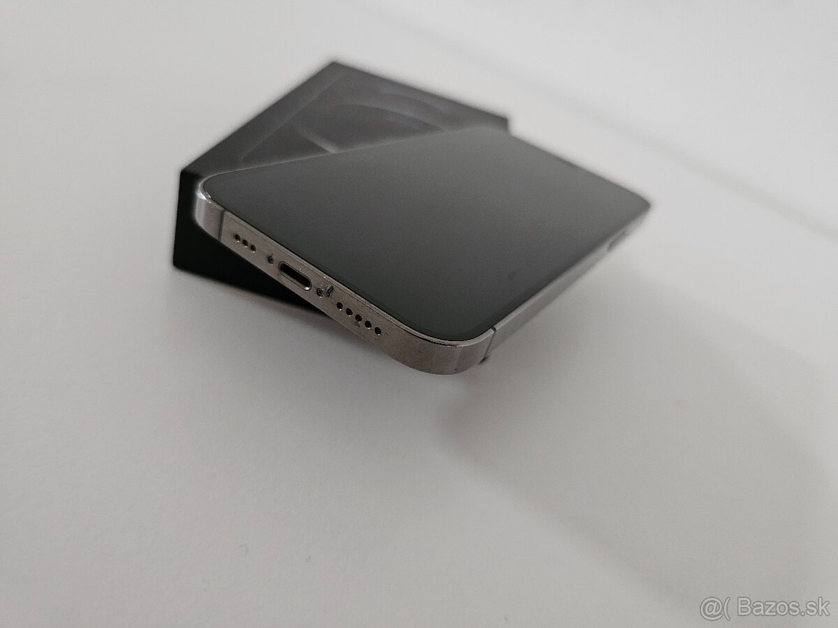 Apple iPhone 12 Pro 256GB 100% batéria