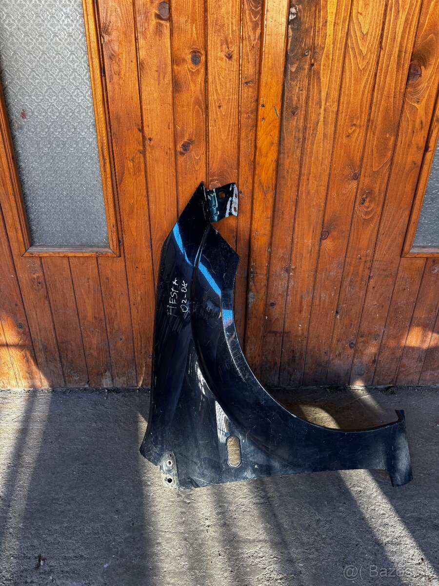 Ford Fiesta 2002-2008 pravý blatník