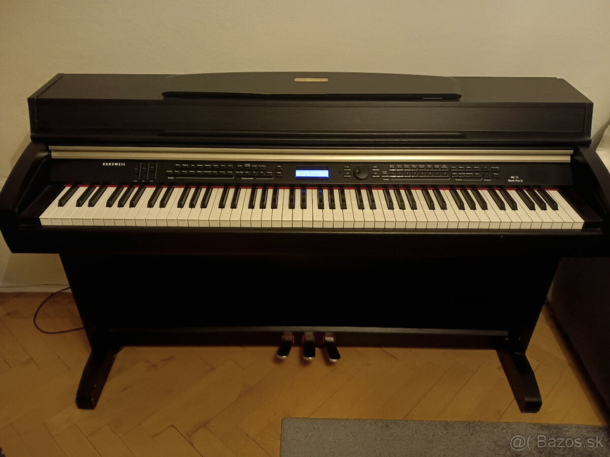 Kurzweil Mark-Pro 3i (nefunkčné)