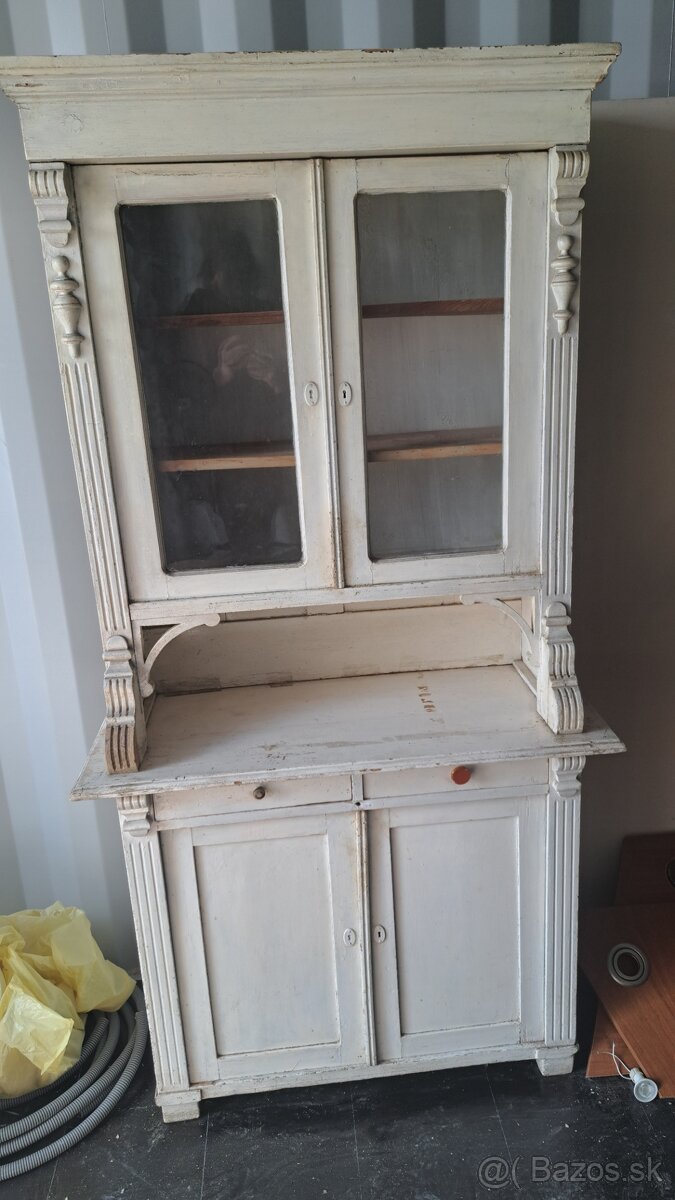 Vitrína Vintage