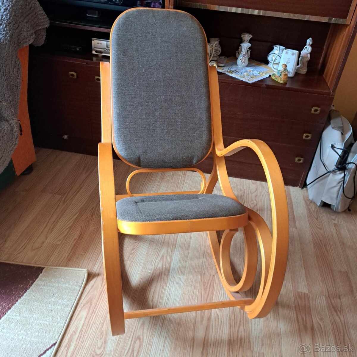 Hojdacie kreslo
