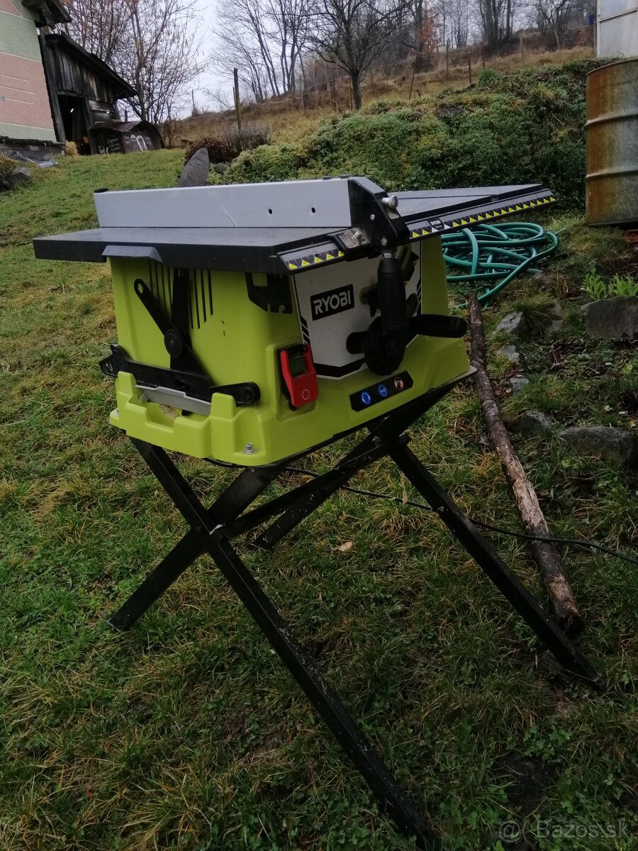 Stolová píla Ryobi RTS1800ES-G - 1800W - rezervované