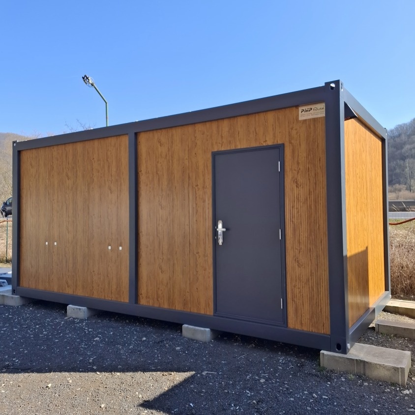 Sanitární kontajner PMP o rozměru 3 x 6 m