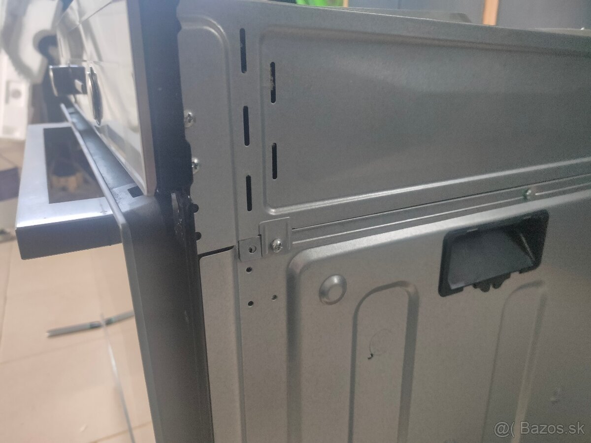 Vstavaná elektrická rúra Concept ETV7160