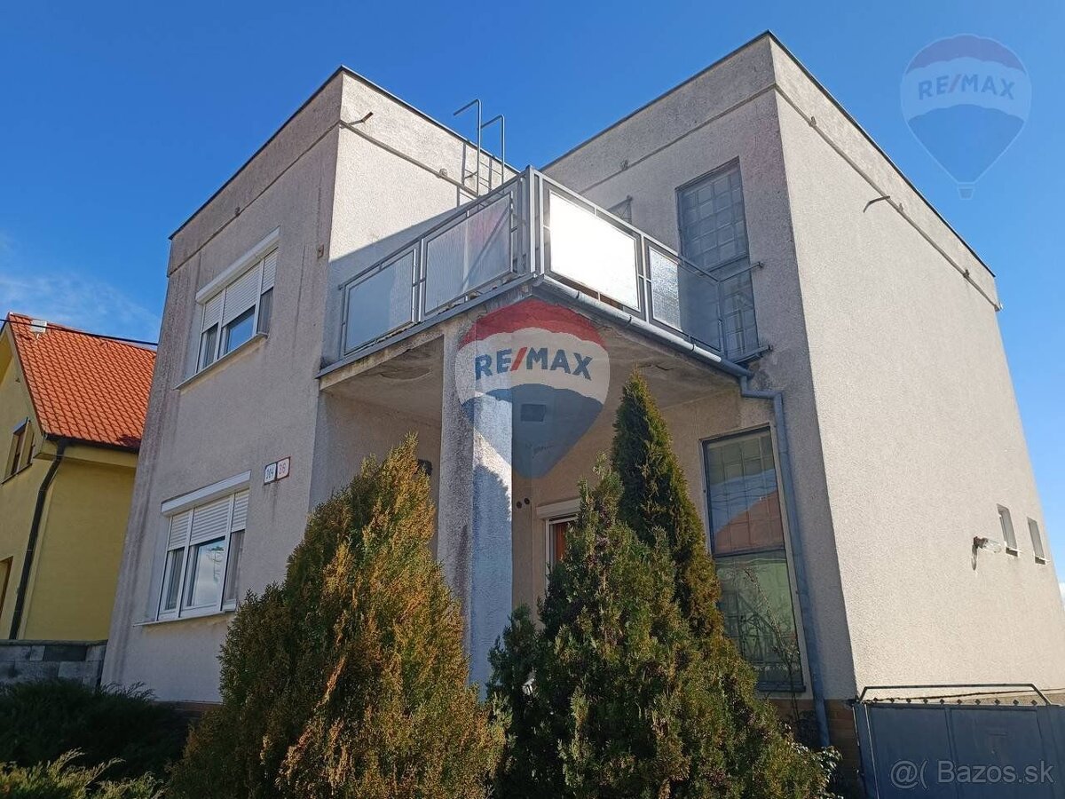 TICHÉ BÝVANIE V SRDCI MALÝCH KARPÁT – 4-IZBOVÝ DOM V DUBOVEJ