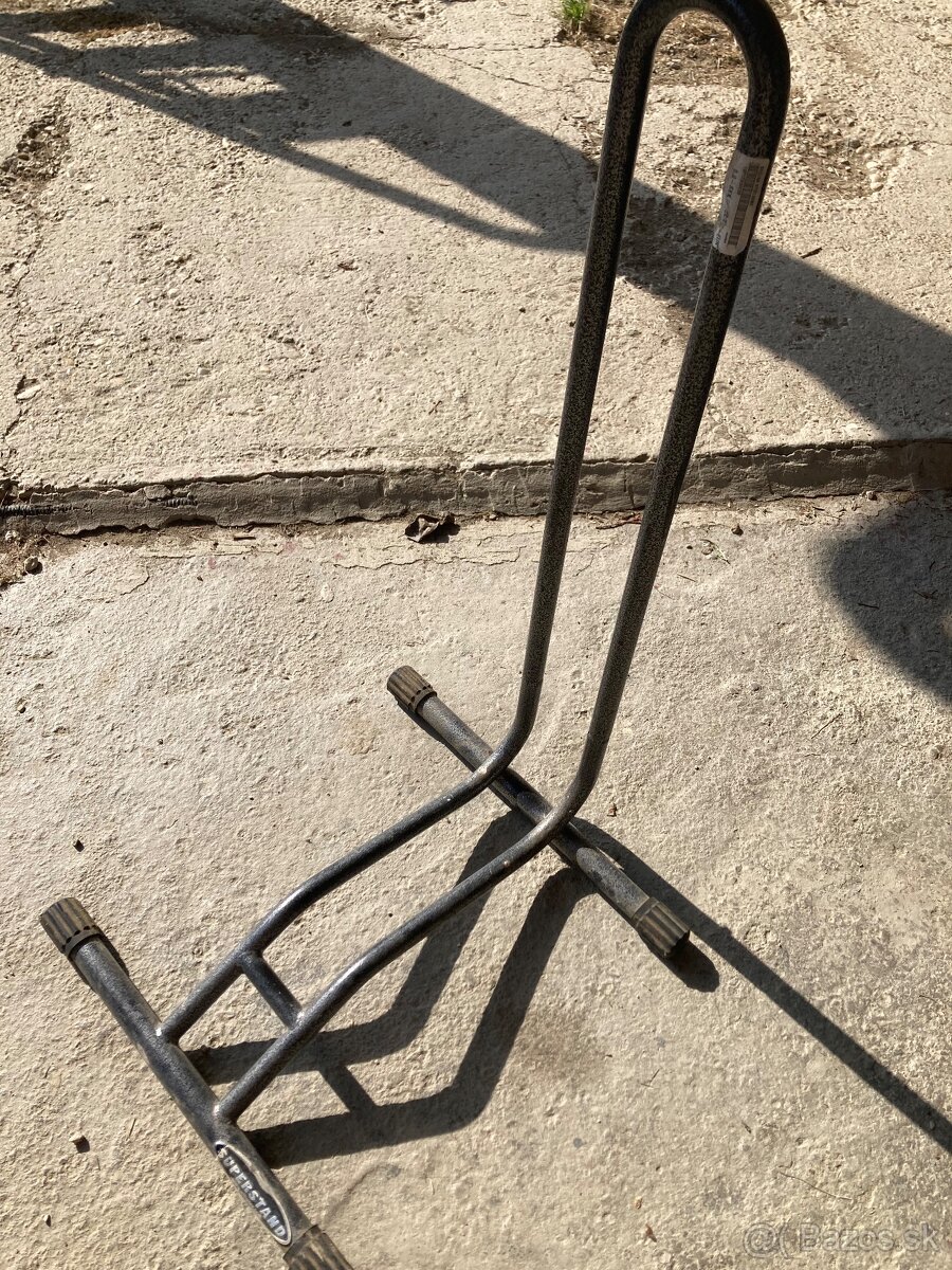 Stojan na bicykel