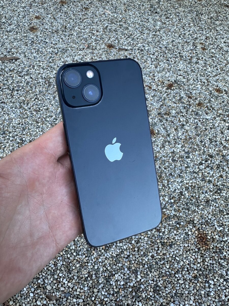 iPhone 13 - baterie 100%