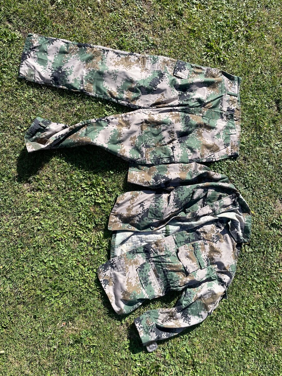 Komplet PLA 07 digitál čínska armáda